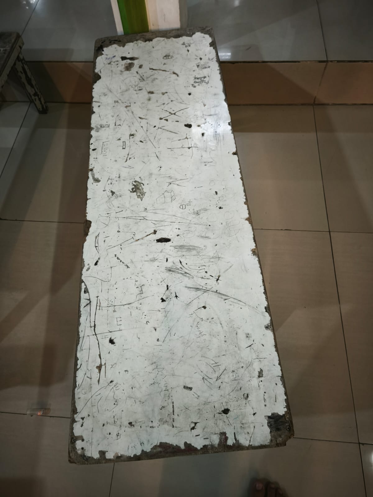 Meja Belajar