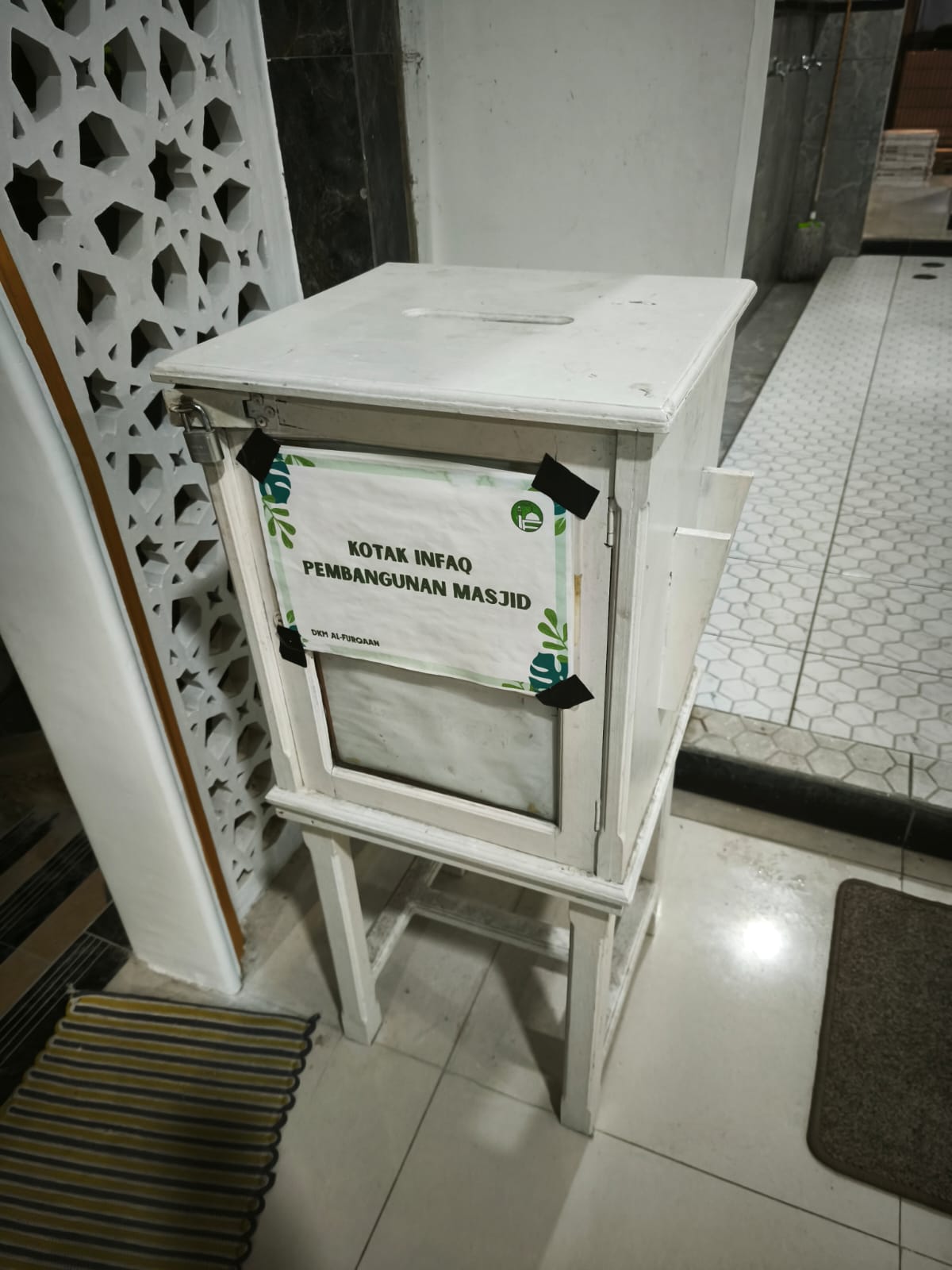 Kotak Infak Besar
